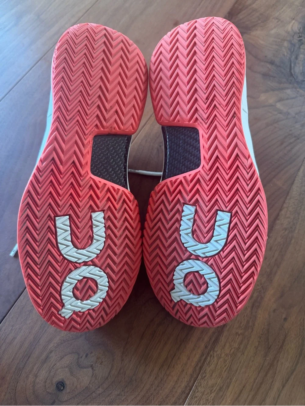 On Running Women's Tennis Sneakers- Roger Pro 2 - Picture 2 of 3